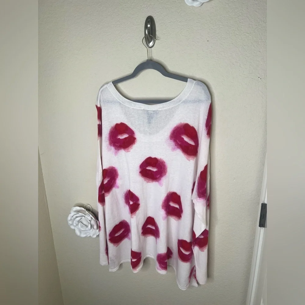 NTM: Lane Bryant Off White, Red & Pink Lipstick Lips Sweater Sz 26/28